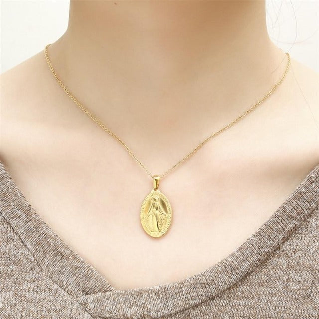 Virgin Mary necklace in gold