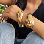 Large Water Drop Chain Bracelet in gold