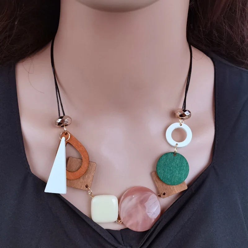 Asymmetrical Boho-Style Pendant Necklace pink