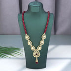 Long necklace with traditional Arabic wedding pendant red