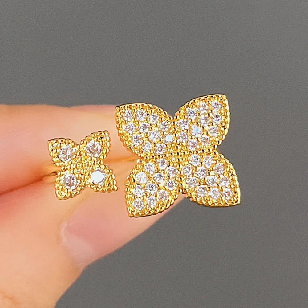 Set of 2 Flower Ring Bands in Gold Zircon